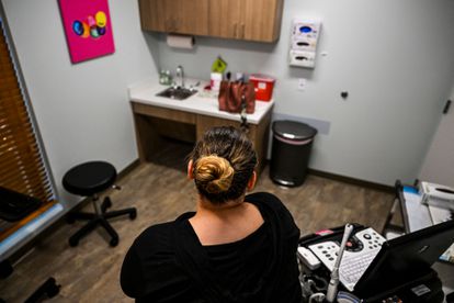 Jasmine, una paciente de 23 años, espera en julio pasado para hacerse un aborto en una de las 18 clínicas de Planned Parenthood, en West Palm Beach (Florida).